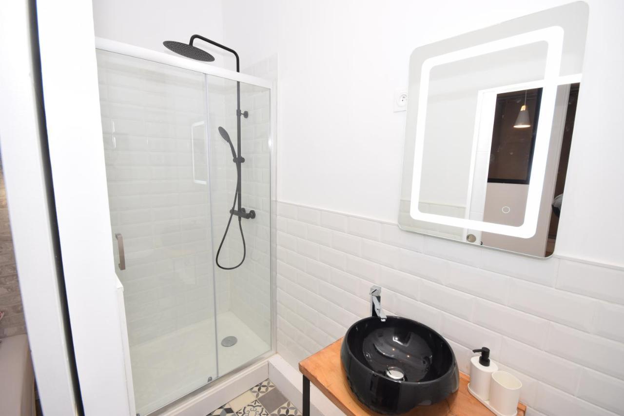 Chic Appart Design - Hyper Centre - Tramway - Free Wifi - Lerelaisdodile12 วาลองเซียนส์ ภายนอก รูปภาพ